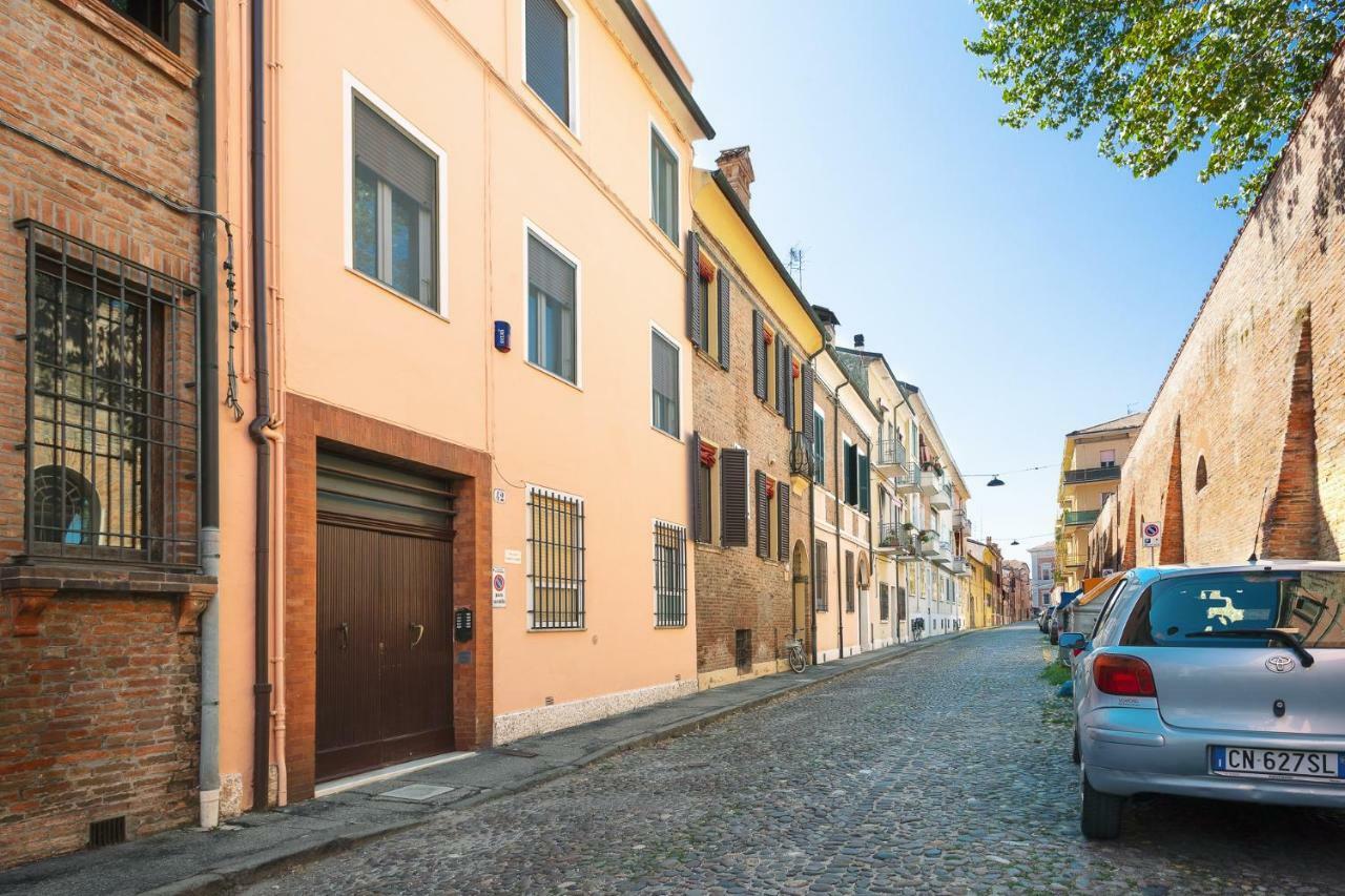 Duplex Apartment In Pieno Centro Ferrara Eksteriør bilde